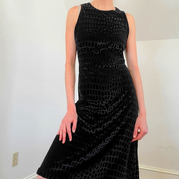 VINTAGE - La belle black velvet dress - Picture 3 of 9